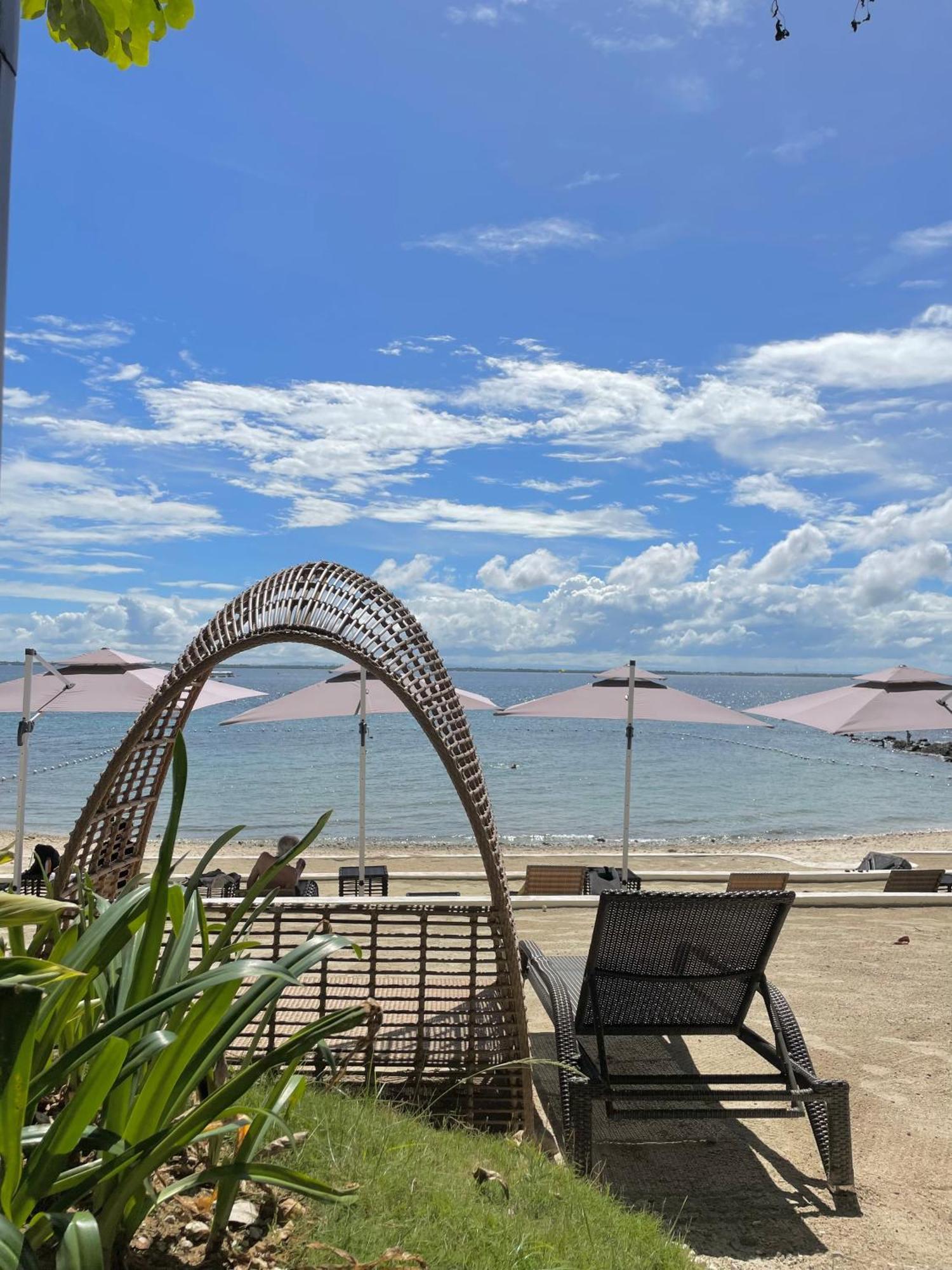 The Beach Suite At The Mactan Newtown Isla de Mactán Exterior foto