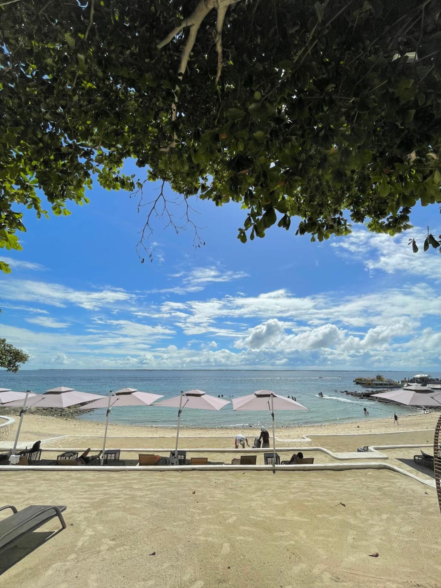 The Beach Suite At The Mactan Newtown Isla de Mactán Exterior foto